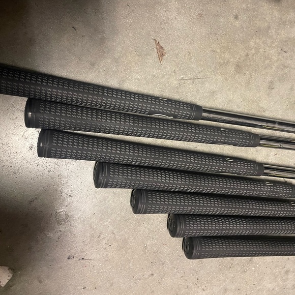 Wilson iron set 7 Pc Fat shaft in right Handed - Picture 5 of 11